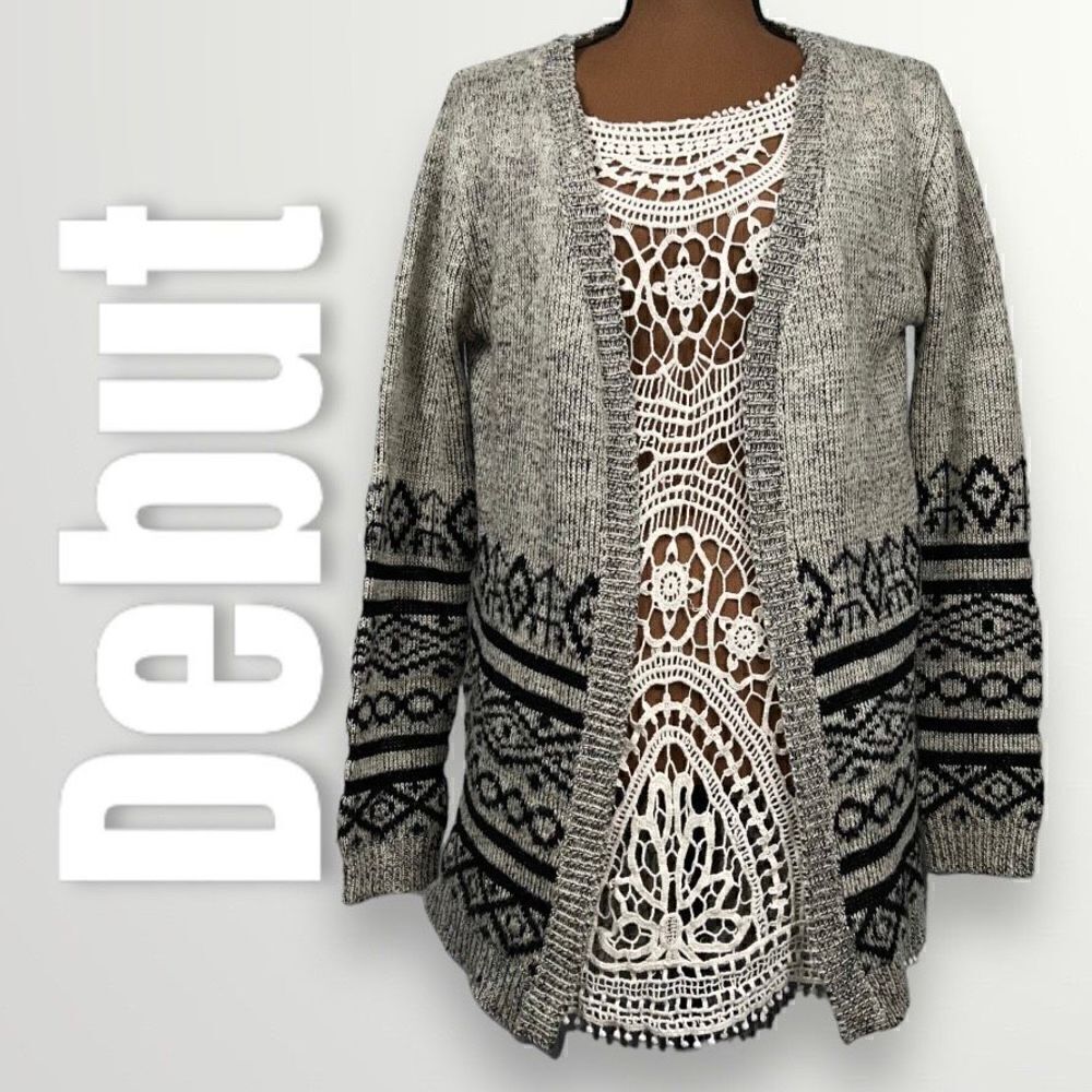 Debut, Long Sleeve Open Front Knit Cardigan, Boho Pattern Along Bottom, Size M/L